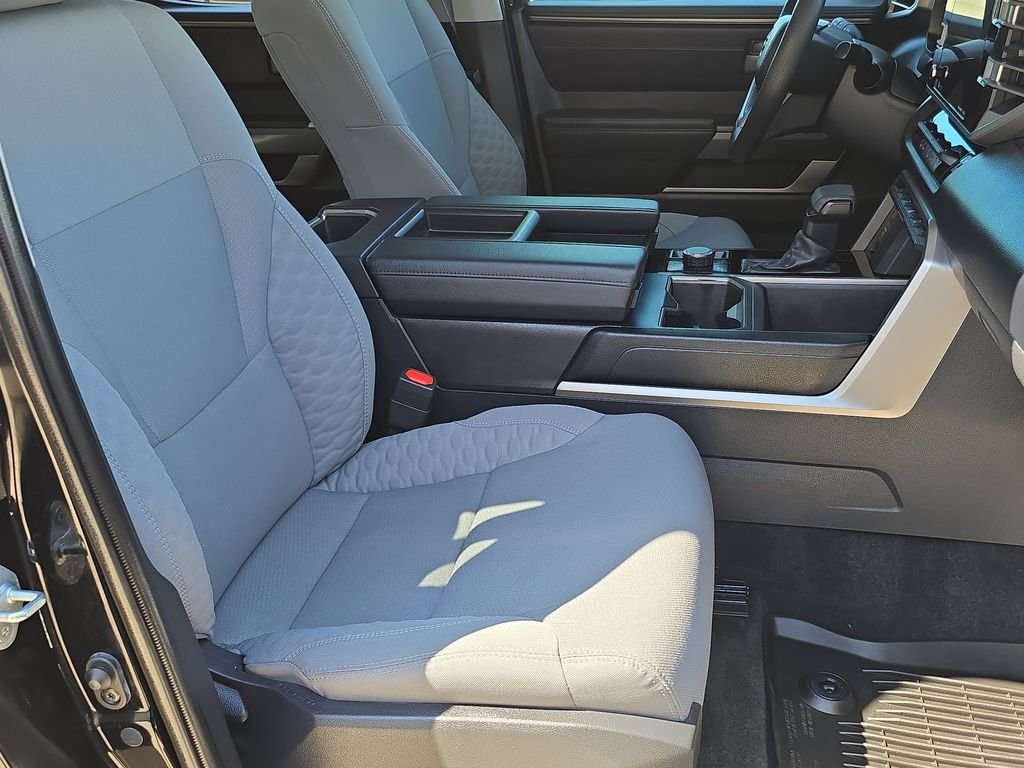 2024 Toyota Tundra SR5 - Photo 38