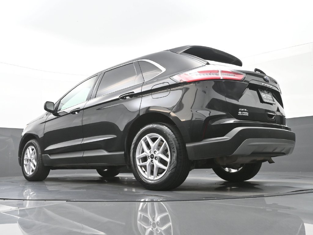 Used 2023 Black Ford SEL image 41
