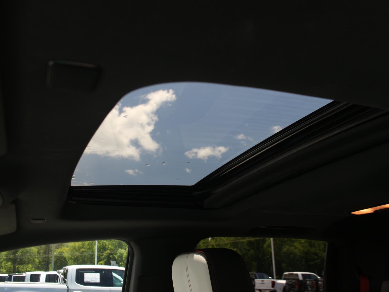 Used 2024 Summit White GMC AT4X image 33