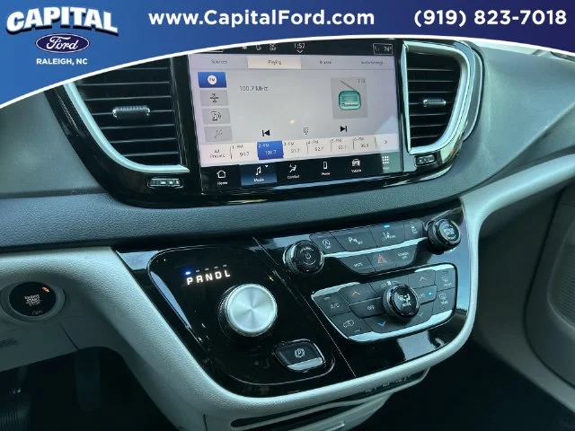 Used 2024 Silver Chrysler Touring L image 26