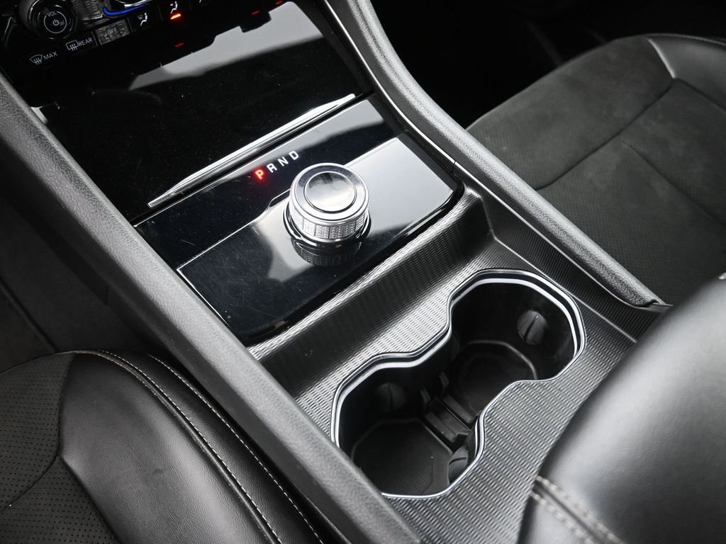 Used 2024 Gray Jeep Altitude image 29