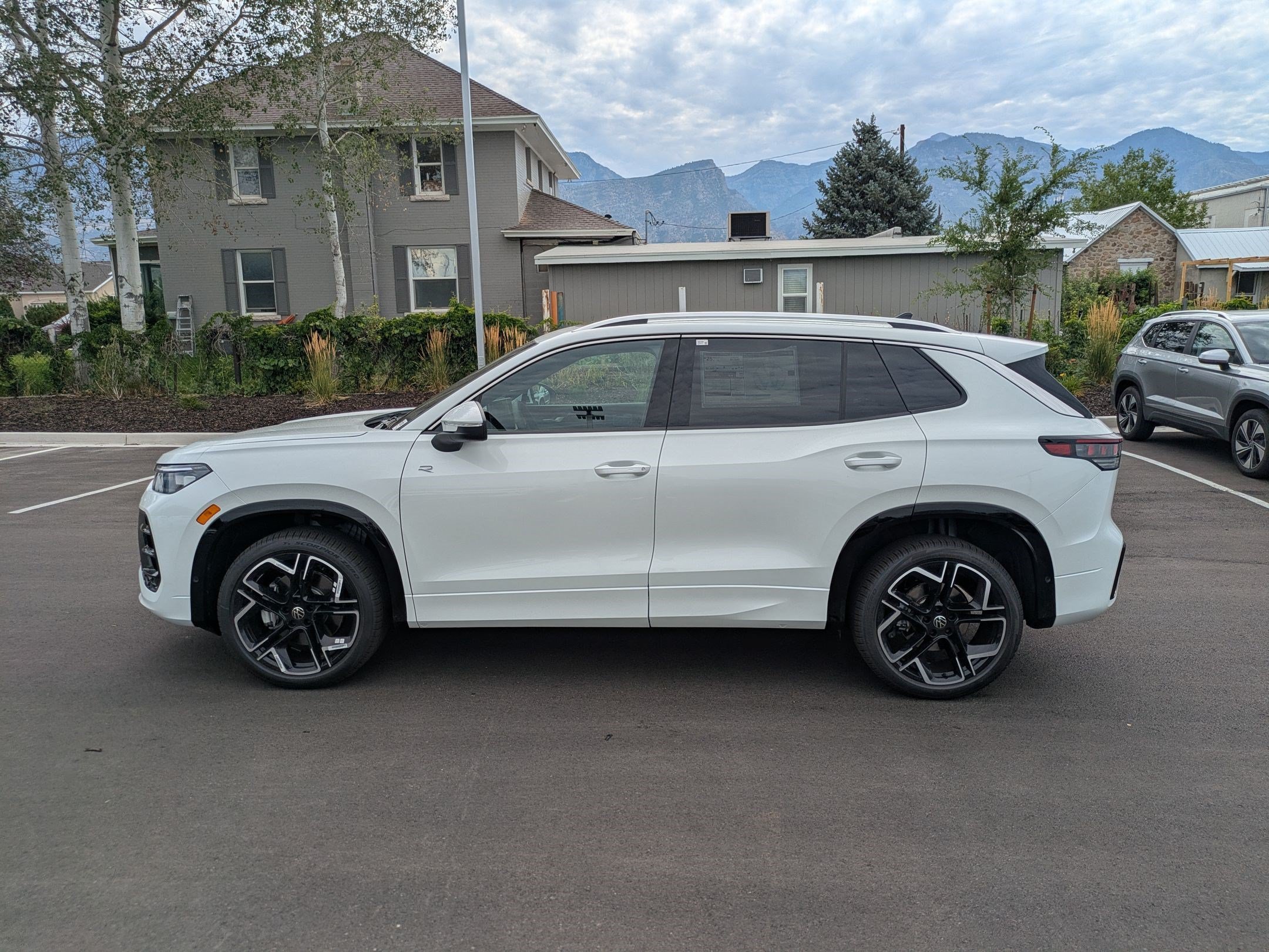 New 2026 White Volkswagen SEL R-Line Turbo image 7
