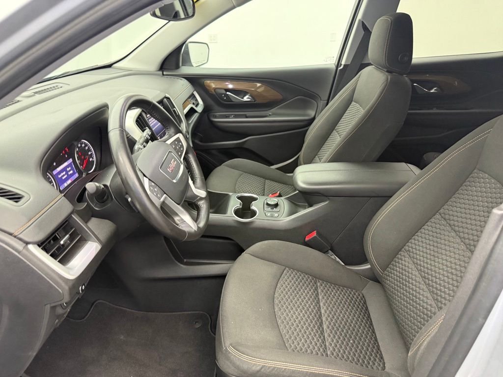 Used 2020 Silver GMC SLE image 22