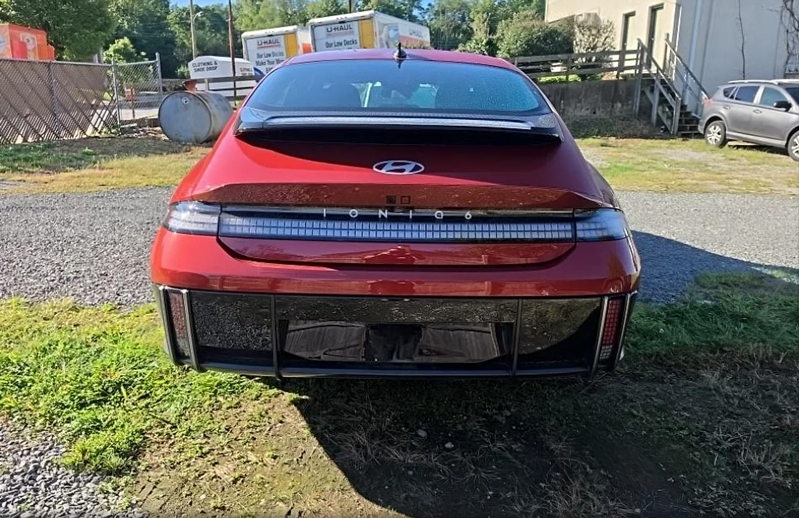 Used 2024 Ultimate Red Hyundai SE image 4