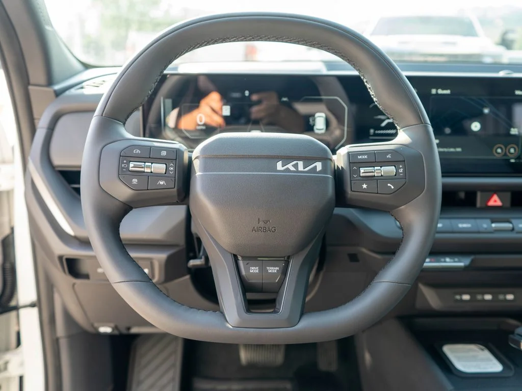 New 2027 Snow White Pearl Kia X-Line SX image 15