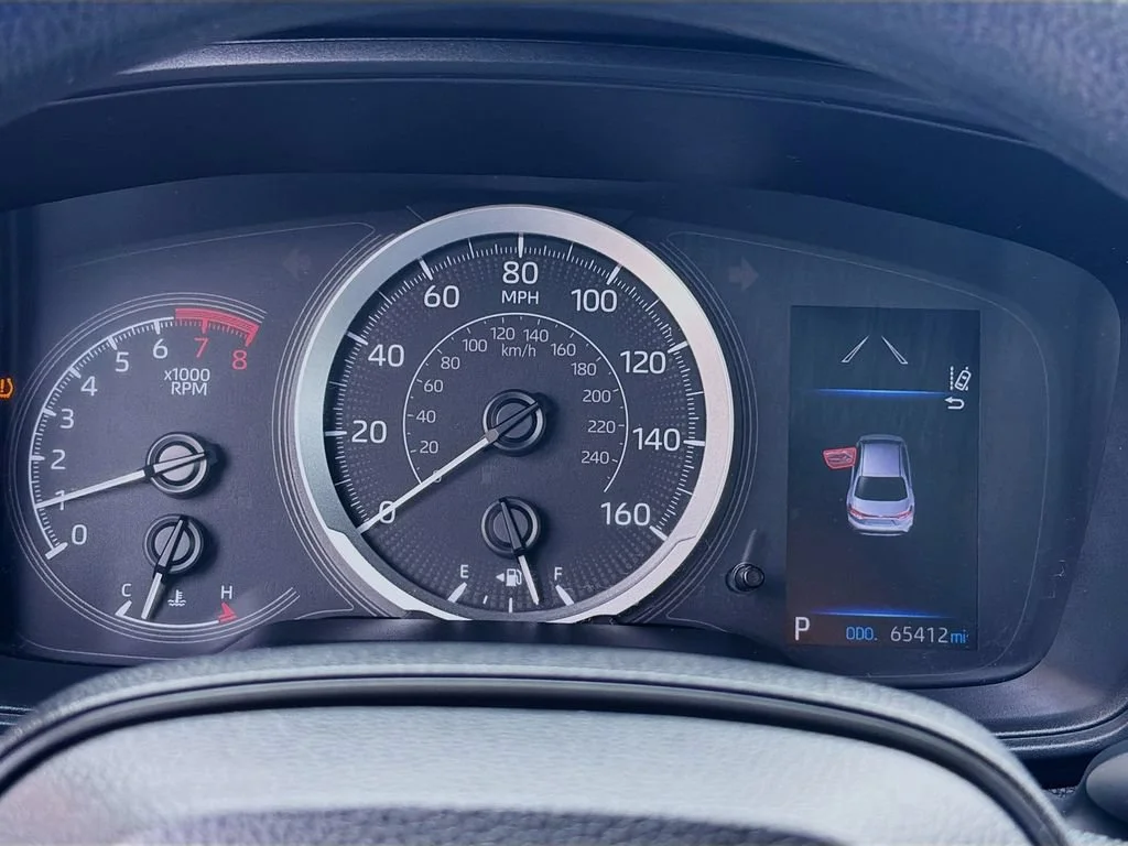2022 Toyota Corolla LE - Photo 9