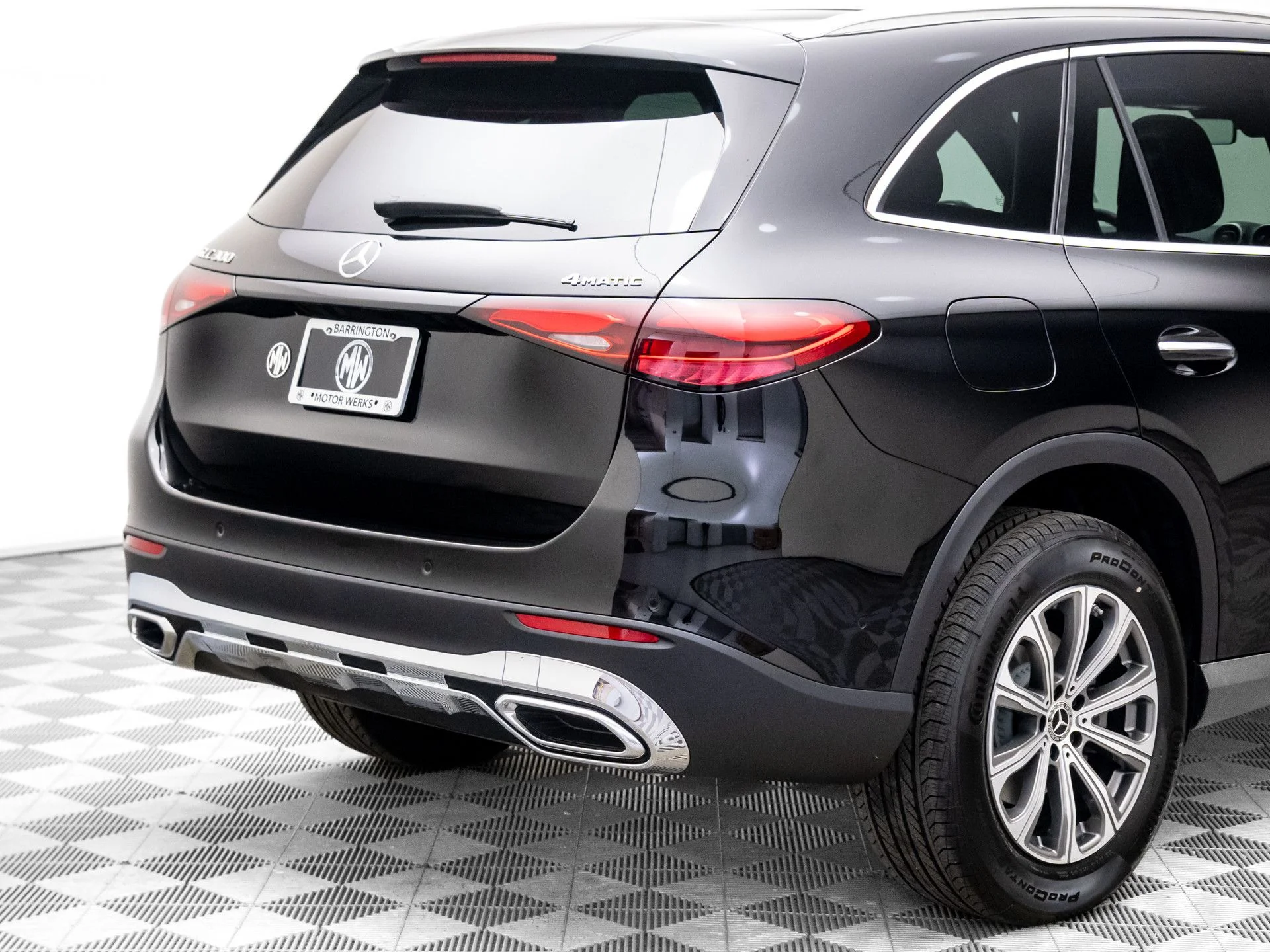 New 2026 Black Mercedes-Benz GLC 300 image 34