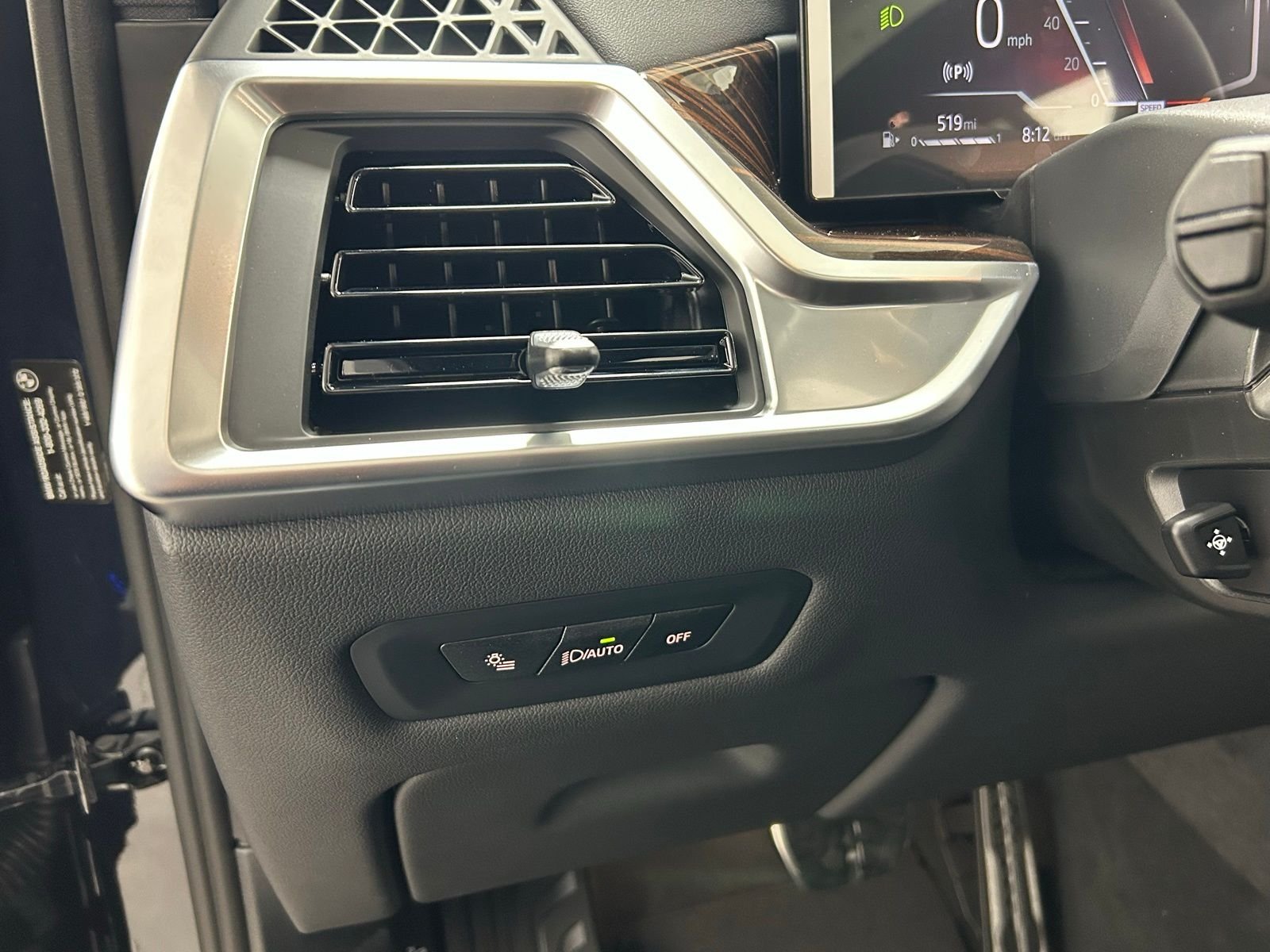 New 2026 Carbon Black Metallic BMW xDrive40i image 27