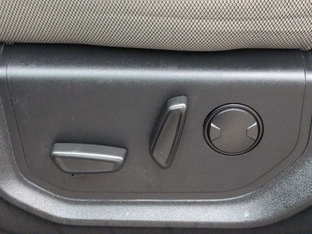 Used 2019 Blue Ford XLT image 20