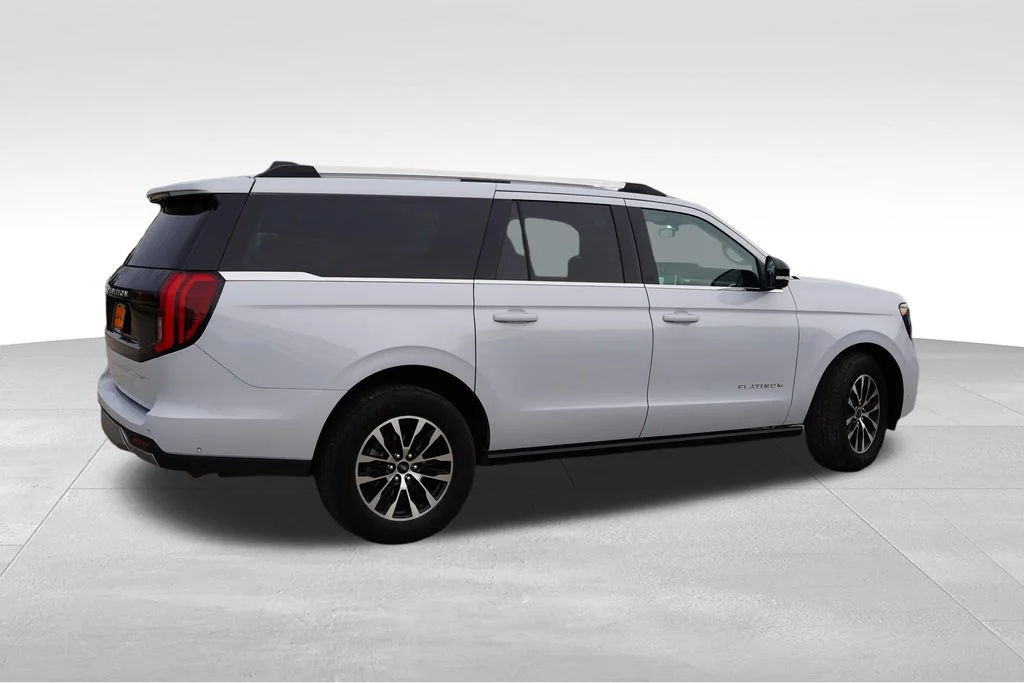 Used 2025 Silver Ford Platinum image 4