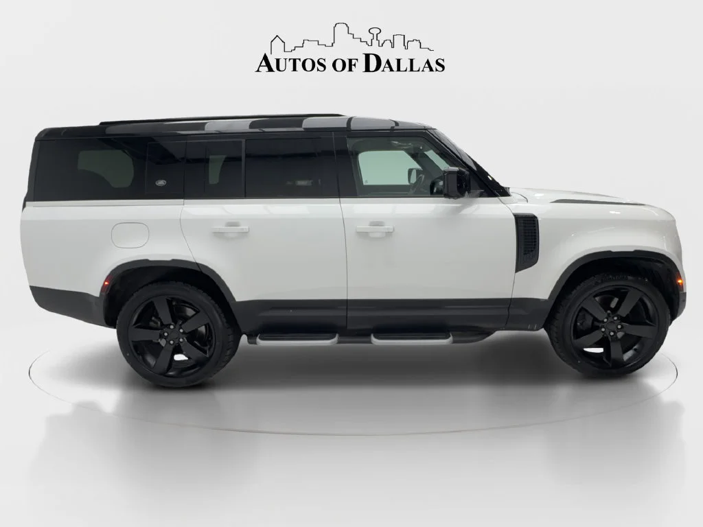Used 2023 White Land Rover SE image 7