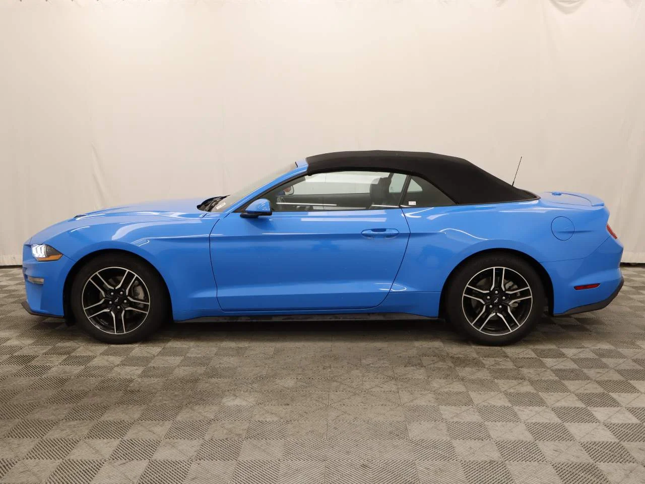 Used 2022 Grabber Blue Ford EcoBoost image 2