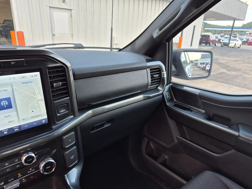 Certified Used 2023 Oxford White Ford XLT image 26