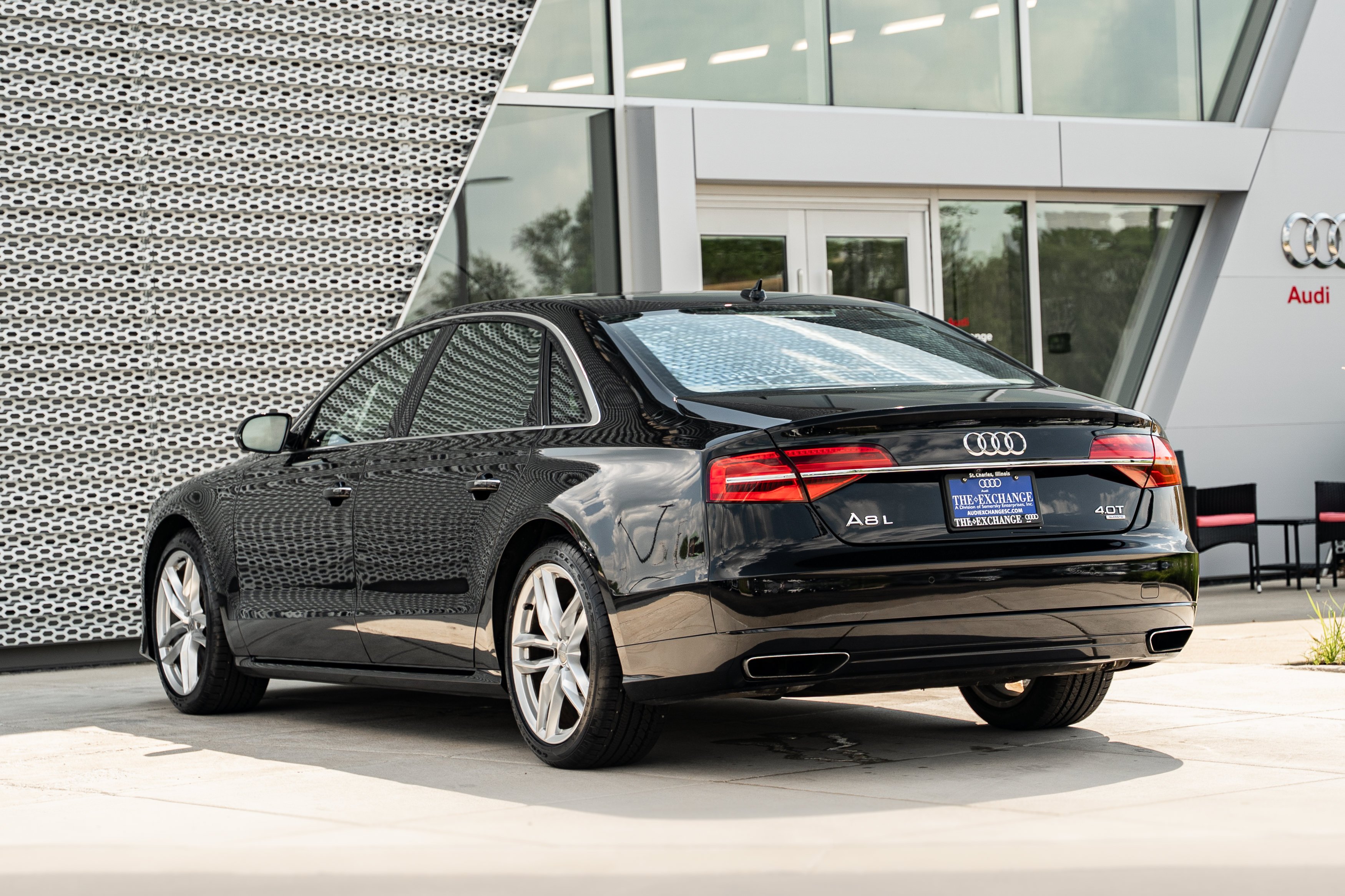 Used 2017 Mythos Black Metallic Audi Sport image 5