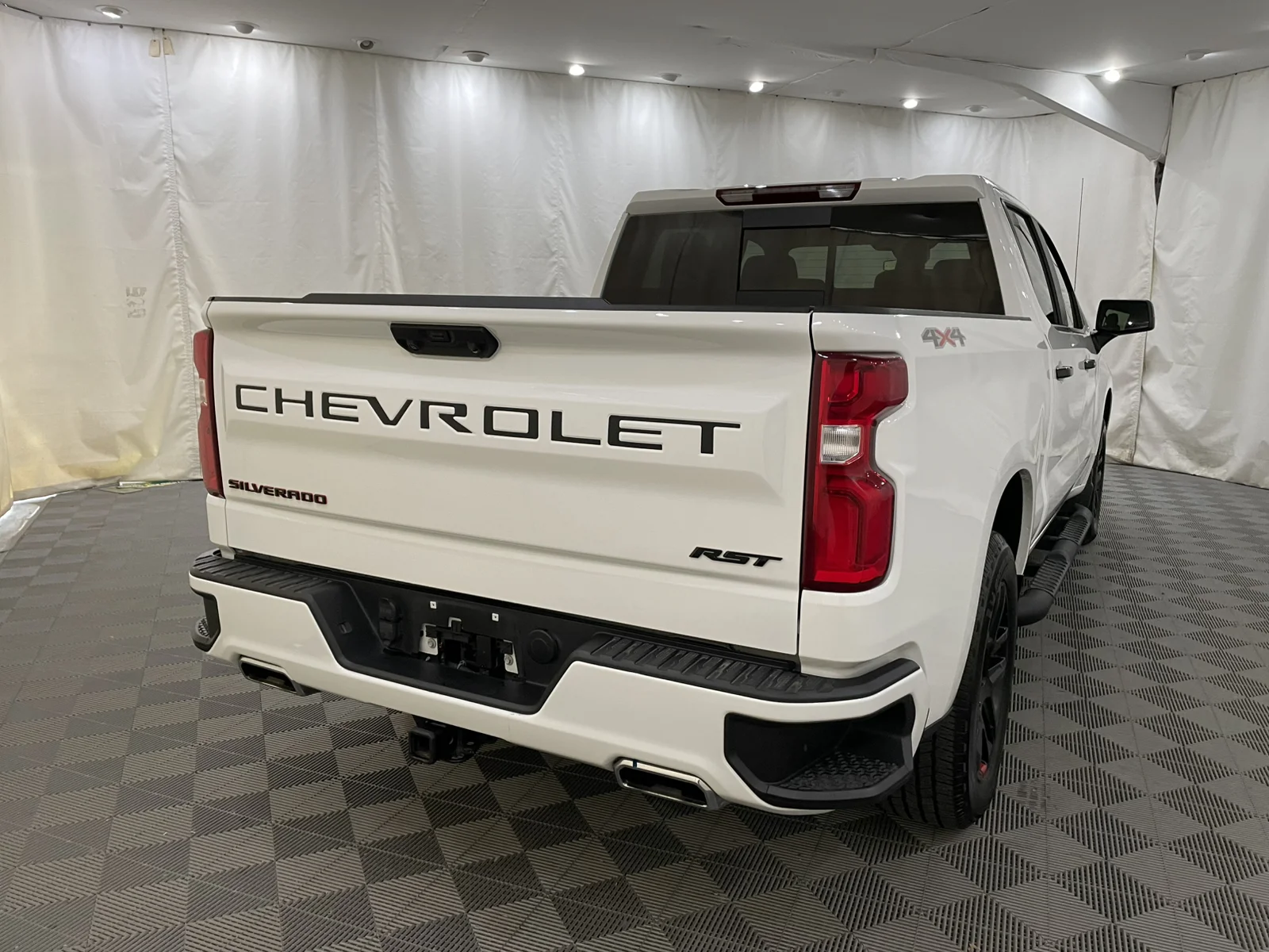 Used 2023 Summit White Chevrolet RST image 5