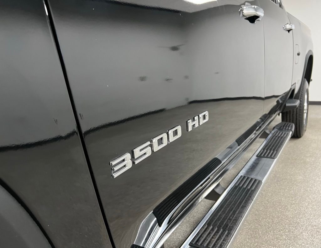 2022 Chevrolet Silverado 3500HD LTZ - Photo 17