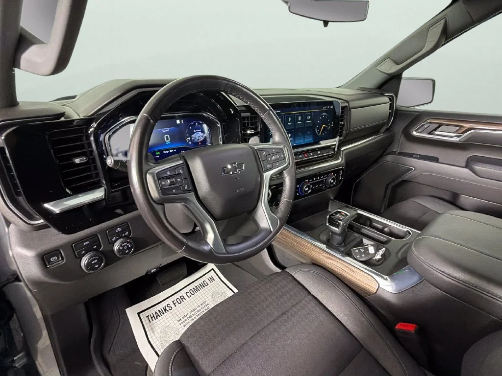 Used 2023 STERLING GRAY METALLIC Chevrolet RST image 19