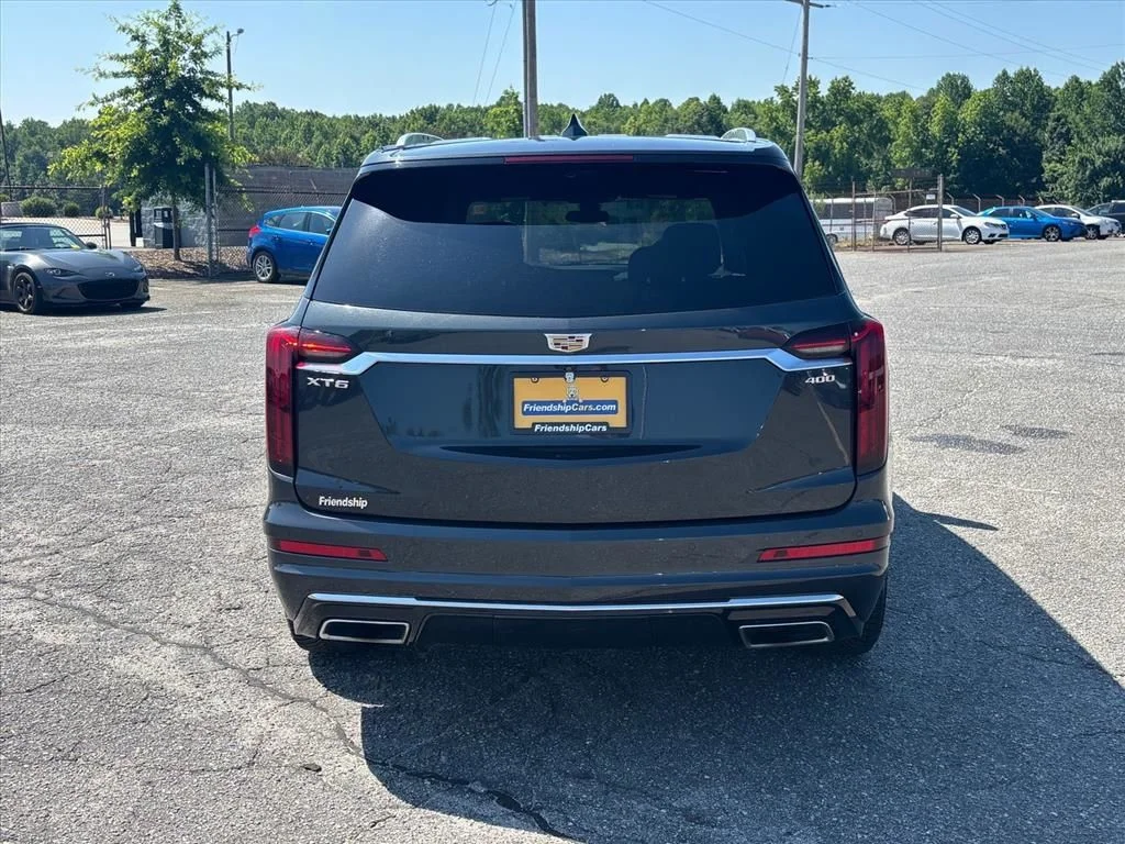 Used 2023 Green Cadillac Premium Luxury image 25