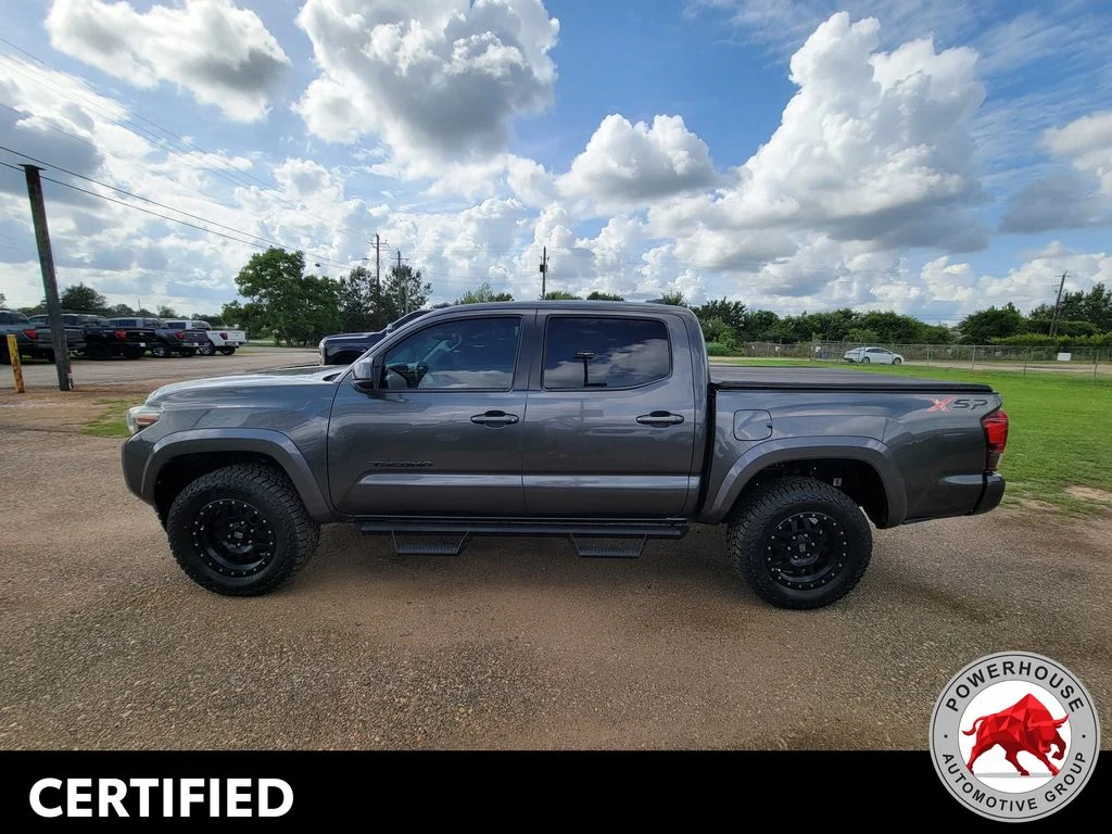 Used 2018 Gray Toyota SR5 image 3