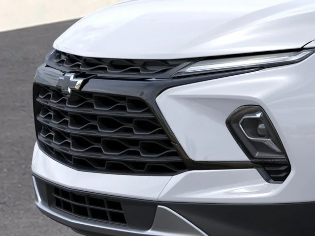 New 2026 Summit White Chevrolet 2LT image 13