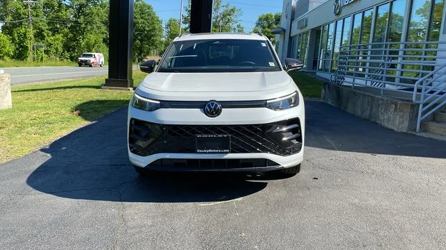 New 2026 White/off-white Volkswagen 2.0T SE R-Line Black image 2