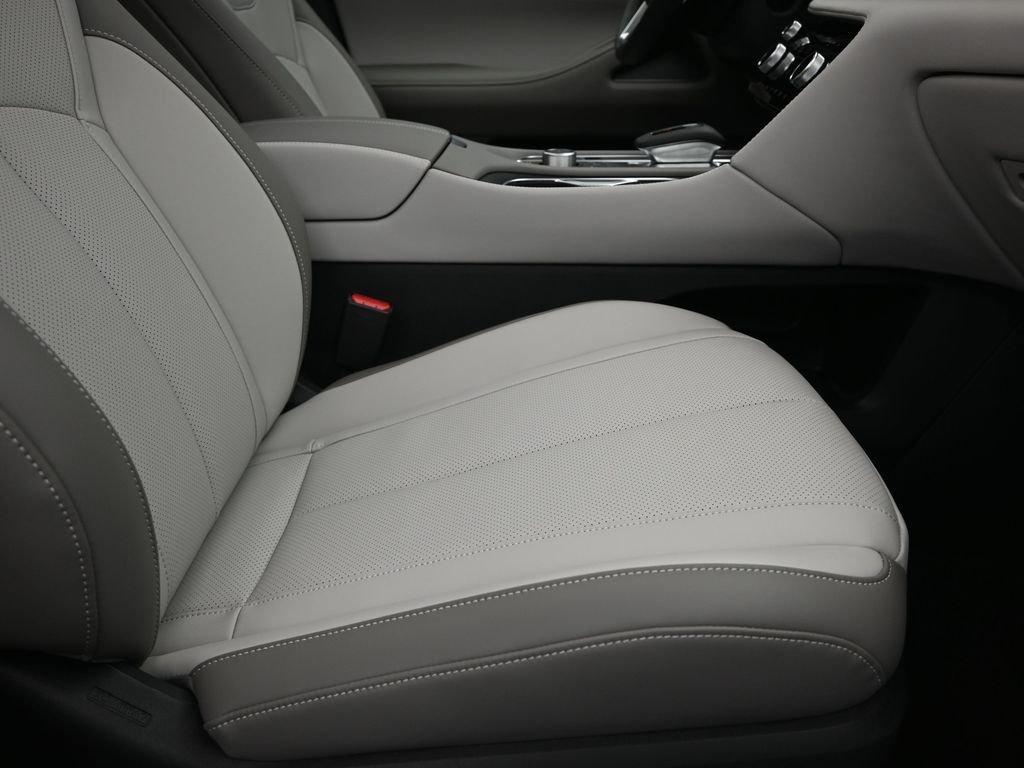 Certified Used 2026 White INFINITI PURE image 26