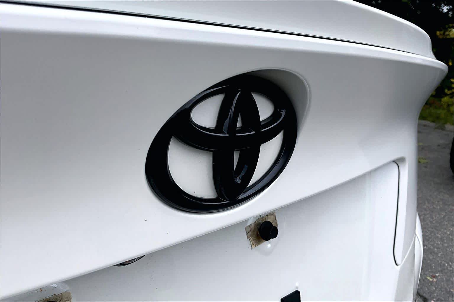Certified Used 2021 Blizzard Pearl w/Black Roof Toyota Nightshade image 29