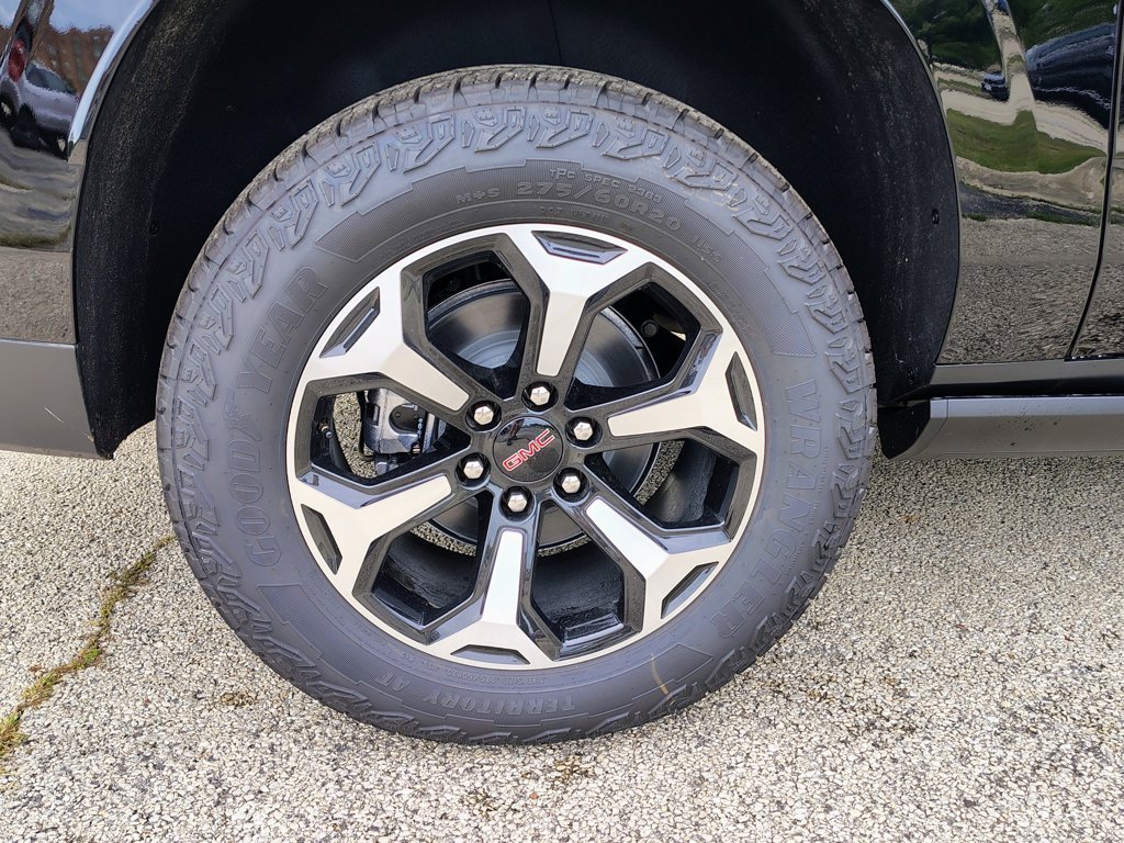 2026 GMC Yukon XL AT4 - Photo 13