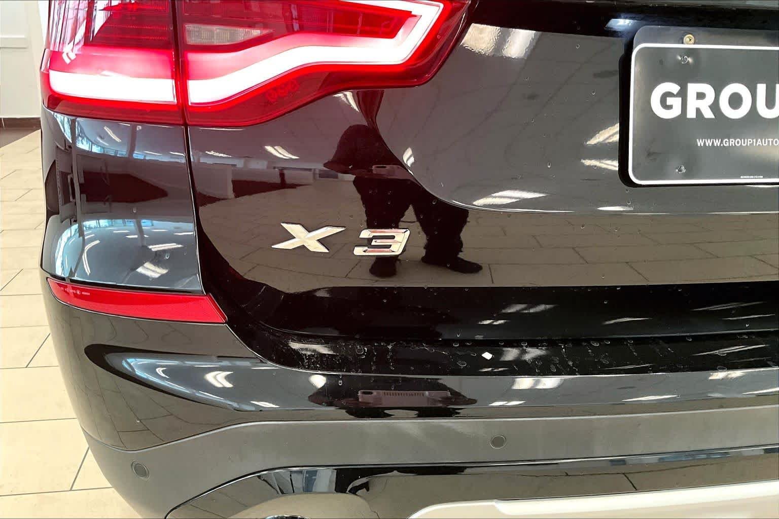 Used 2019 Jet Black BMW sDrive30i image 29