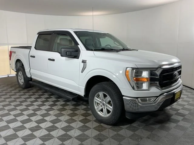 Used 2021 White Ford XLT image 3