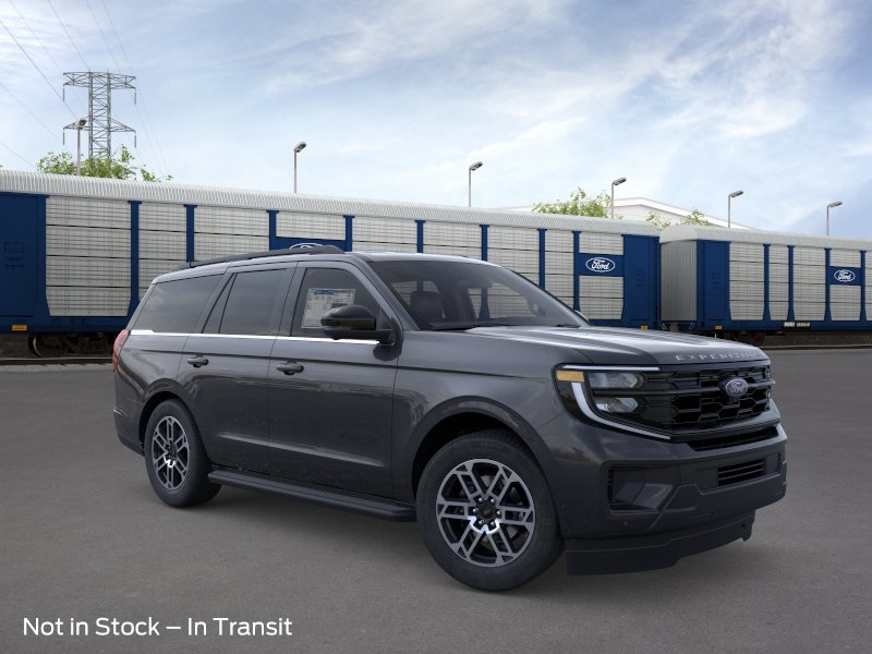 2026 Ford Expedition Active's photo