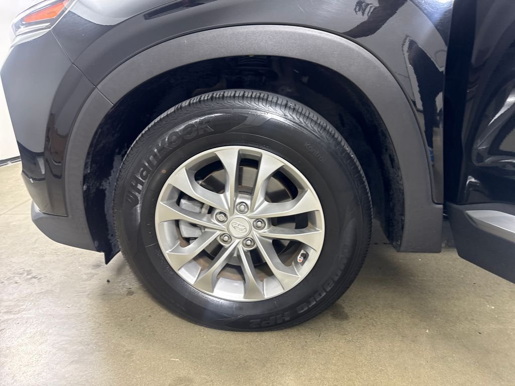 Used 2020 Black Hyundai SEL image 22