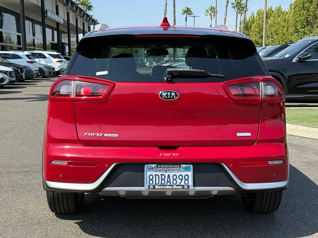 Used 2018 Red Kia Touring image 16