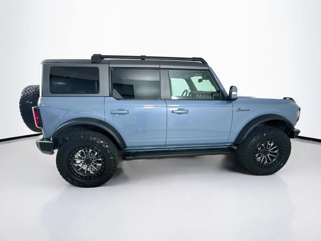 Used 2023 Gray Ford Outer Banks image 7
