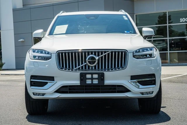 Certified Used 2024 Crystal White Volvo Plus image 2