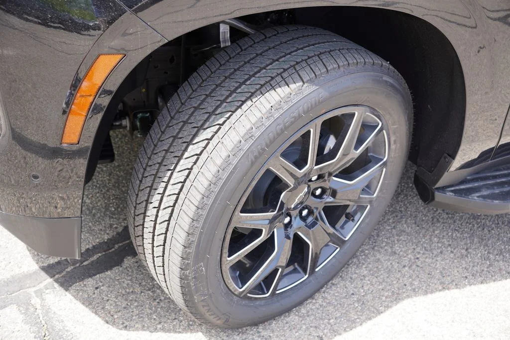 New 2026 Black Chevrolet LT image 9