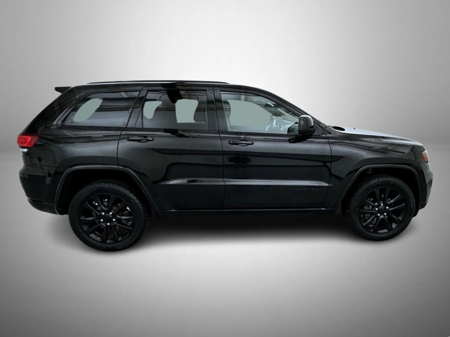 Used 2019 Black Jeep Altitude image 4