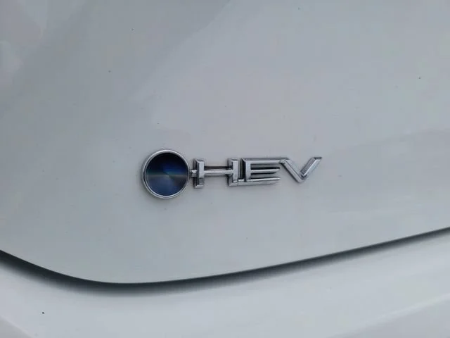 Used 2025 White Toyota LE image 30
