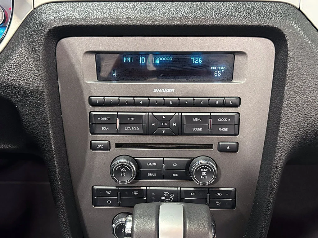Used 2010 Red Ford V6 image 57