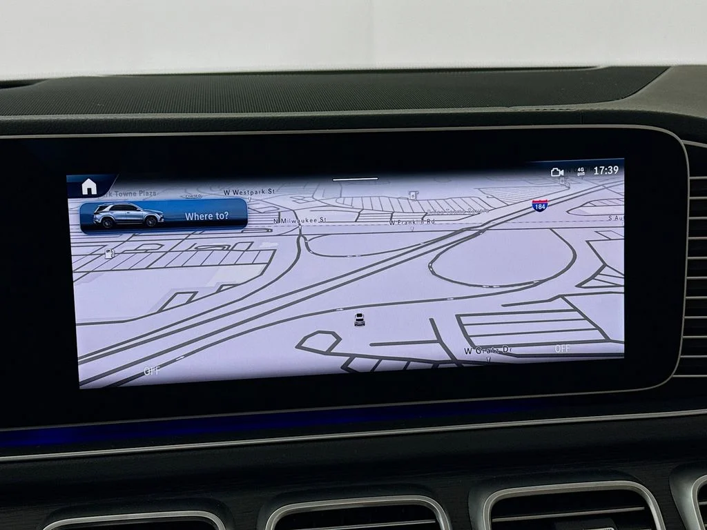 New 2026 MANUFAKTUR Moonlight White Metallic Mercedes-Benz GLE 450 image 14