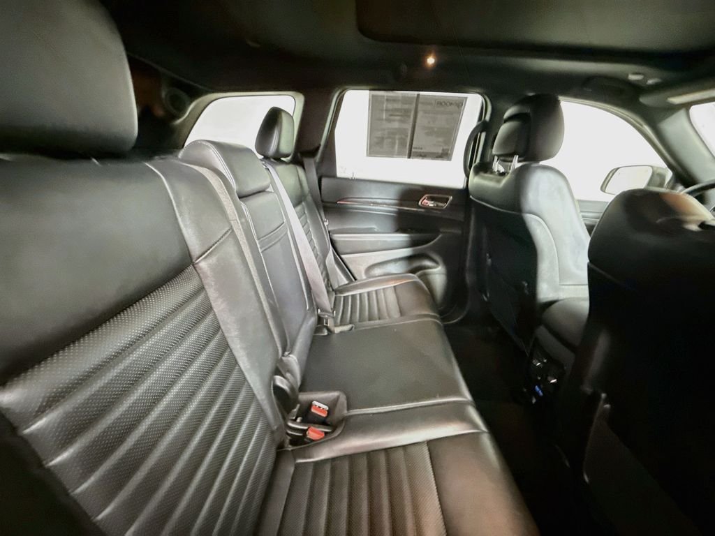 Used 2020 Diamond Black Crystal Pearlcoat Jeep Limited X image 25