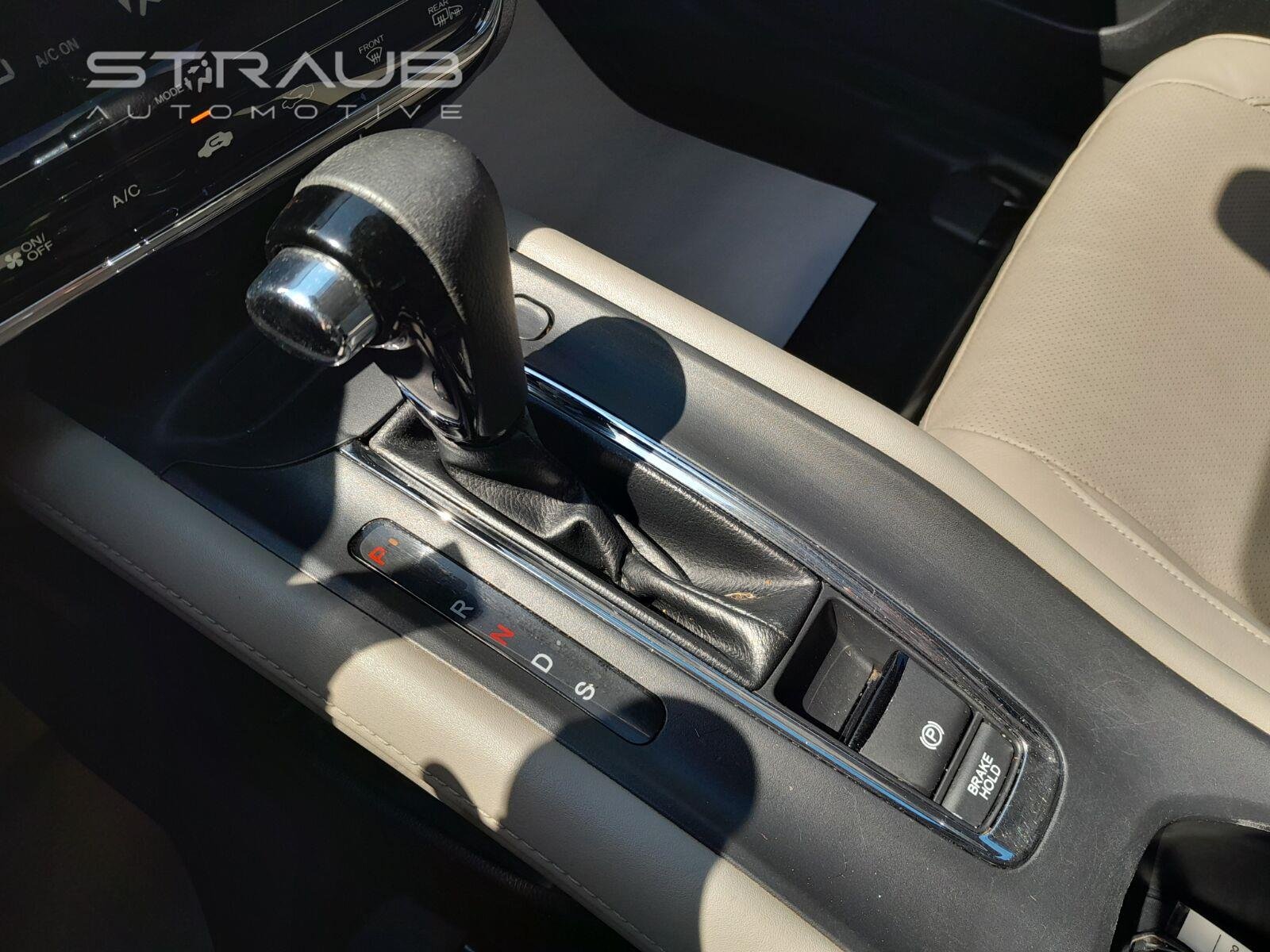 Used 2019 Lunar Silver Metallic Honda EX-L image 25