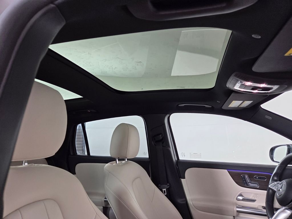 Certified Used 2025 Gray Mercedes-Benz GLA 250 image 35