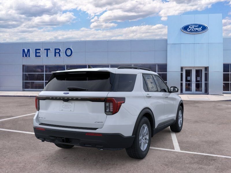 New 2026 Space White Metallic Ford Active image 8