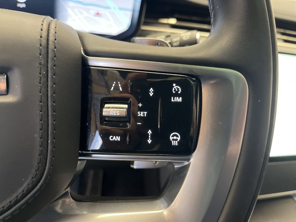 2025 Land Rover Range Rover SE - Photo 16
