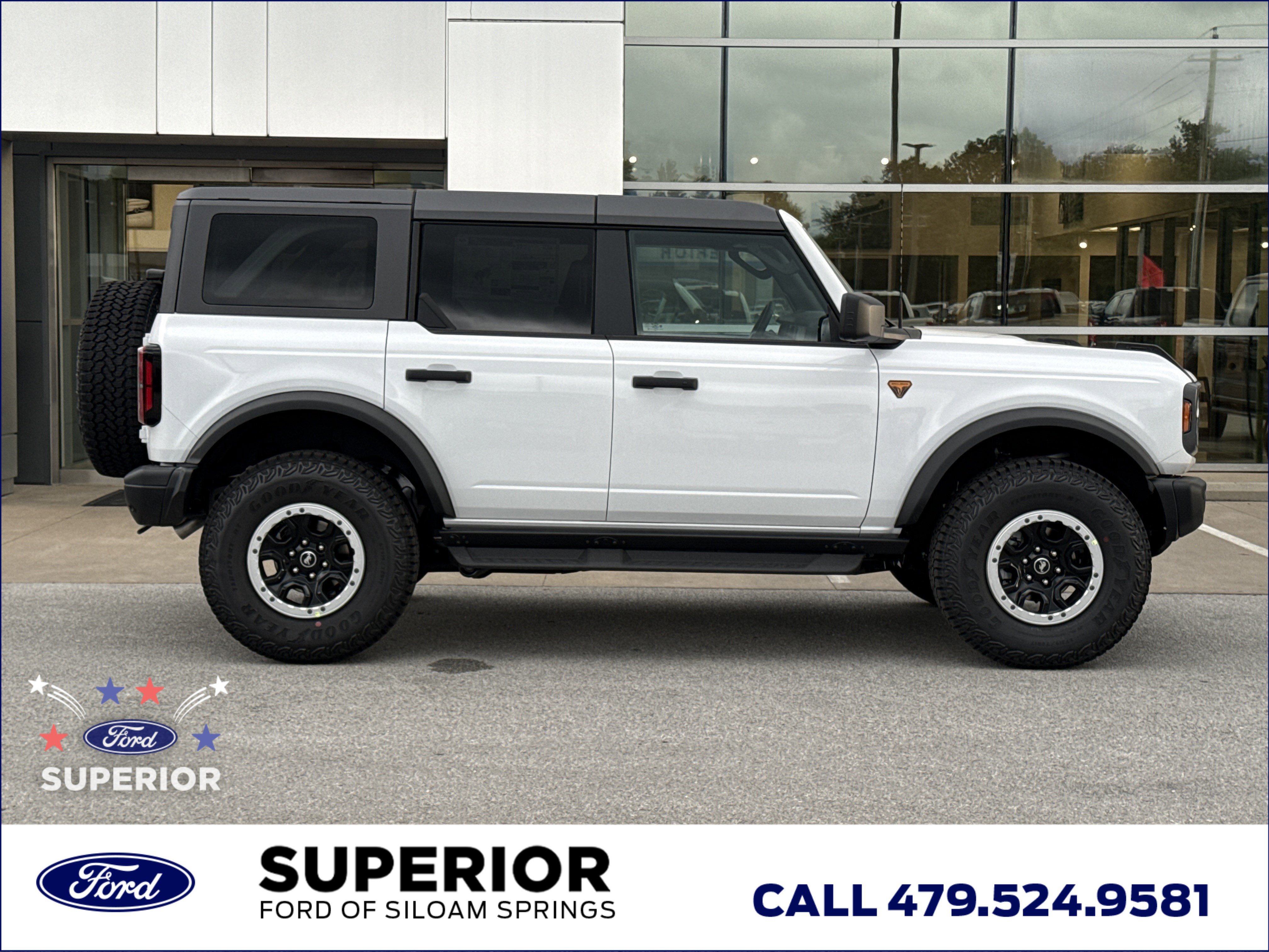 New 2026 Oxford White Ford Badlands 4WD image 2