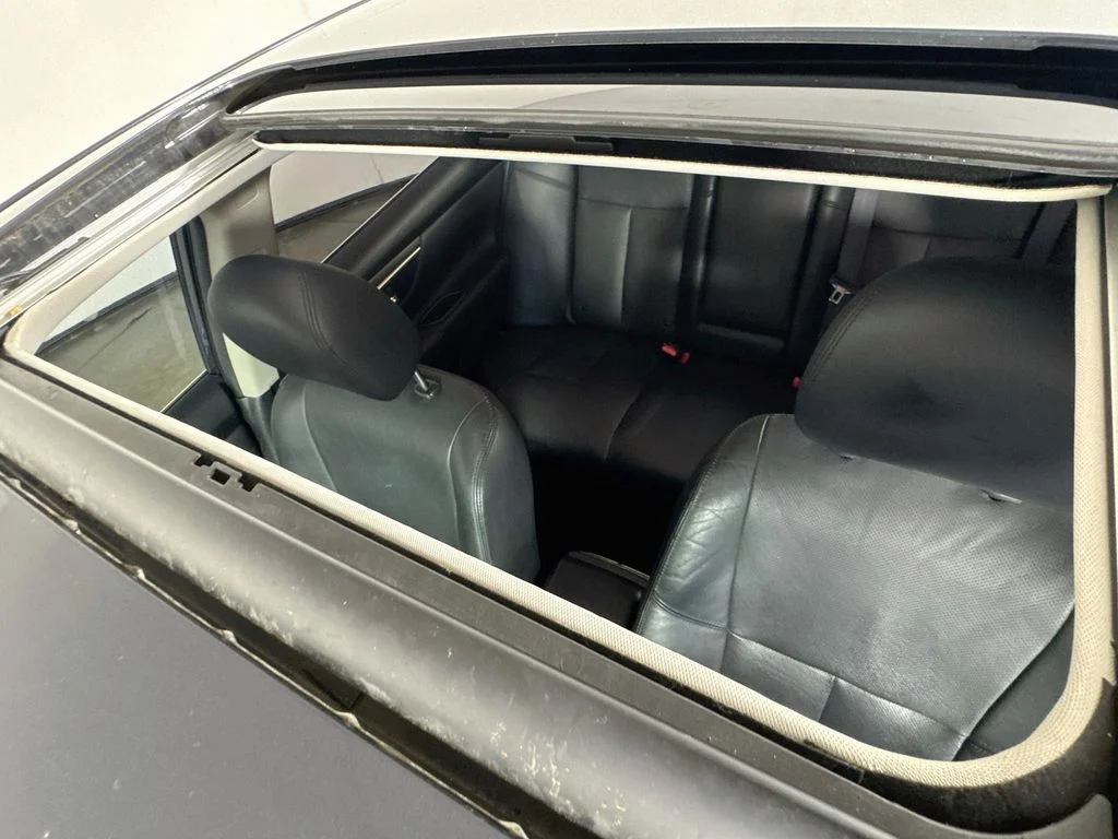 Used 2015 Blue Nissan 3.5 SL image 25