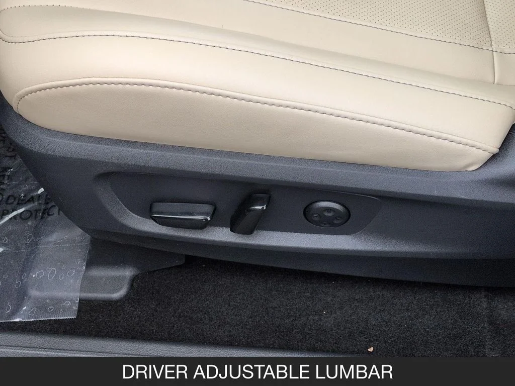 Used 2025 Silver INFINITI LUXE image 15