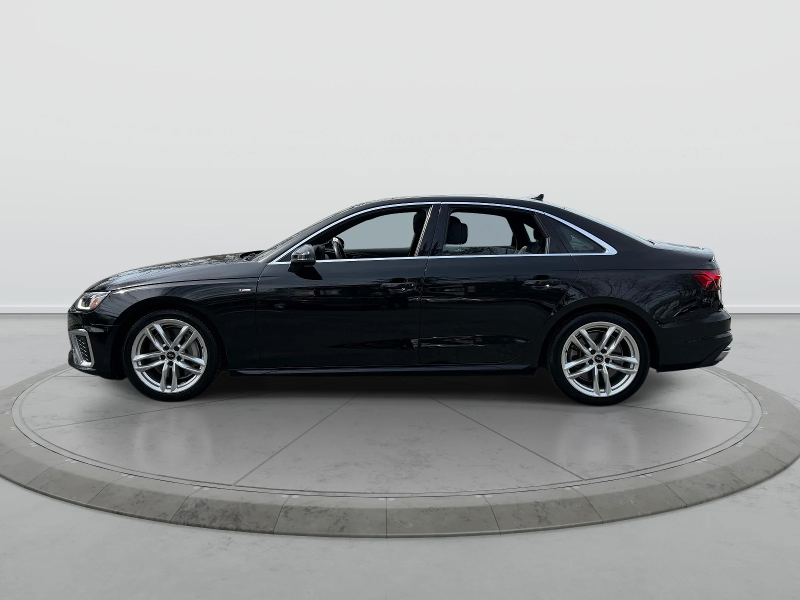 Used 2023 Black Audi 45 S line Premium image 4