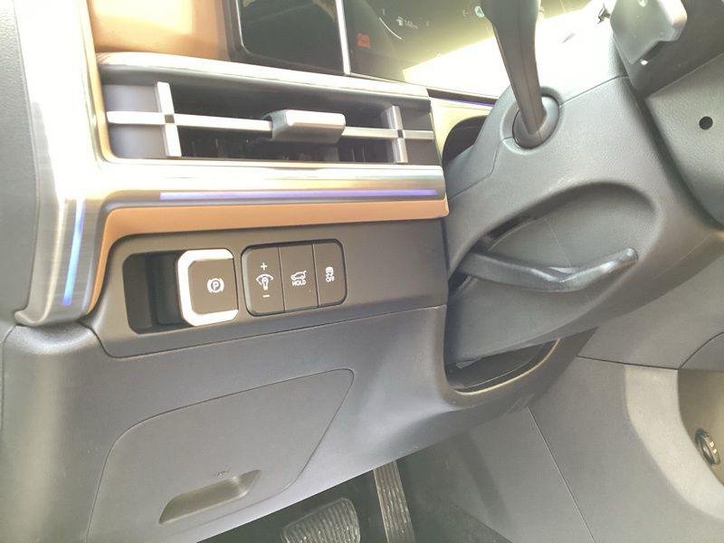 New 2026 White Hyundai Calligraphy AWD image 30